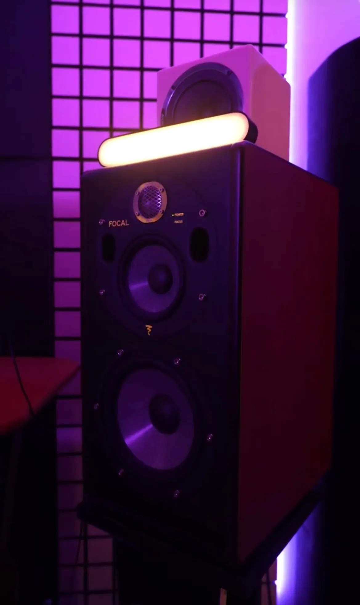 Enceinte de monitoring Focal du Purple Studio pour une écoute de mastering précise